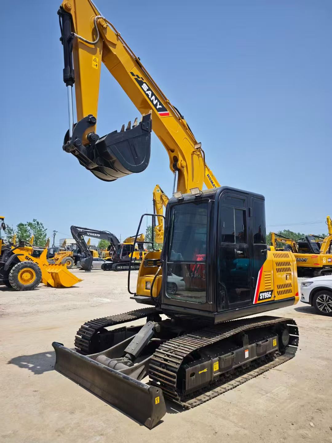 Used SANY SY95C Compact Excavator - Image 6