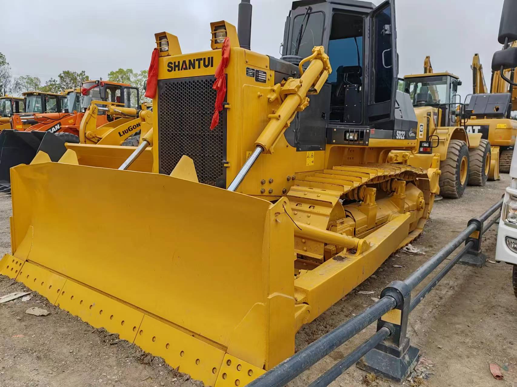 Used Shantui D22 Bulldozer - Image 4